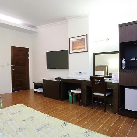 Cyuan Tang Hot Spring Hotel Jiaoxi Esterno foto